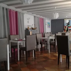 auberge-de-malatras.hotels-rhonealpes.com/